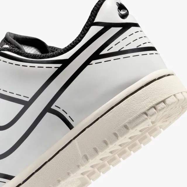 Nike Dunk Low x LEGO® Collection – Little Kids' Shoes von LEGO – Produktfoto 7 von 10
