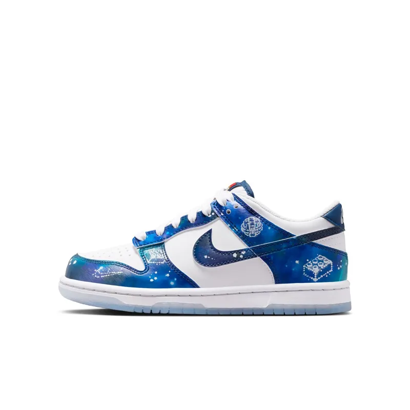Nike Dunk Low x LEGO® Collection – Big Kids' Shoes von LEGO – Produktfoto 2 von 12
