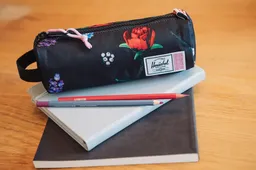 LEGO Settlement Pencil Case Little Herschel™ – Falling Florals (5010432) - Bild 3