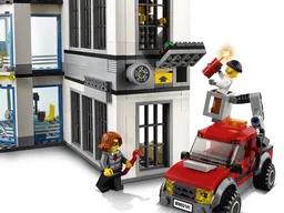 LEGO Police Station (60141) - image 3
