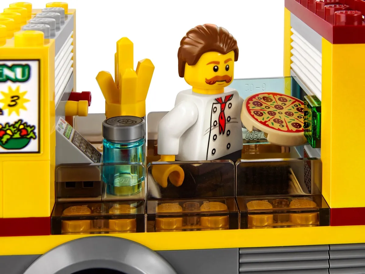 LEGO Pizza Van (60150) - image 4
