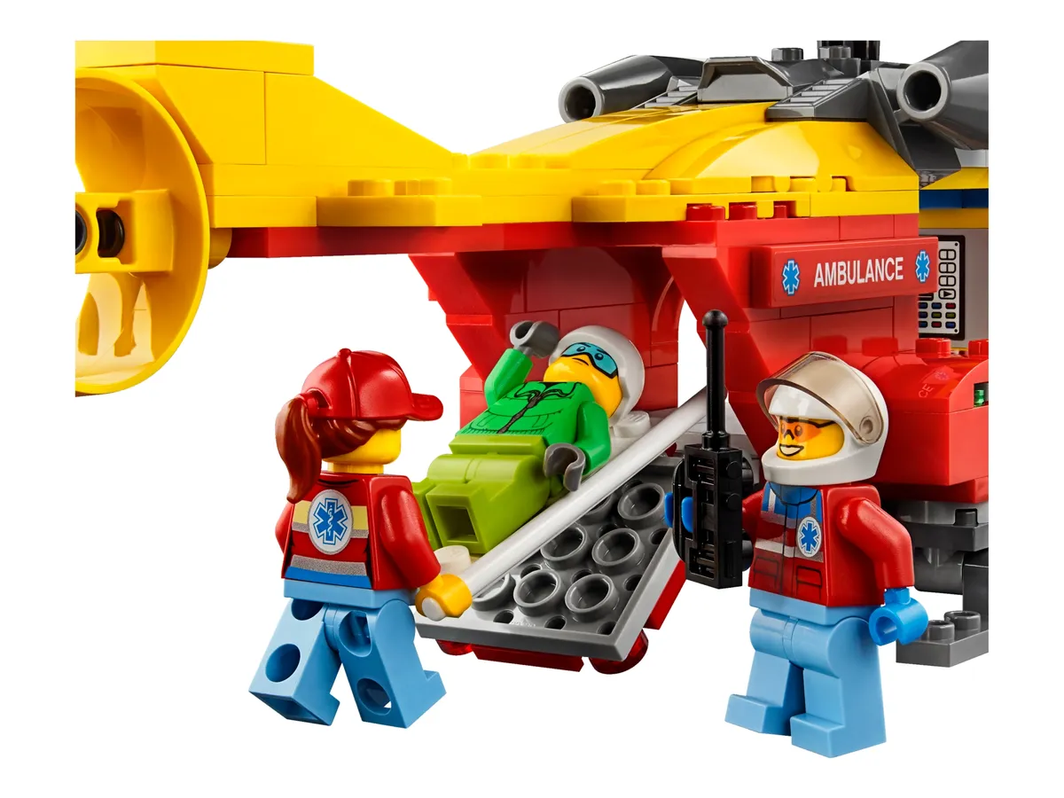 LEGO Ambulance Helicopter (60179) - image 4