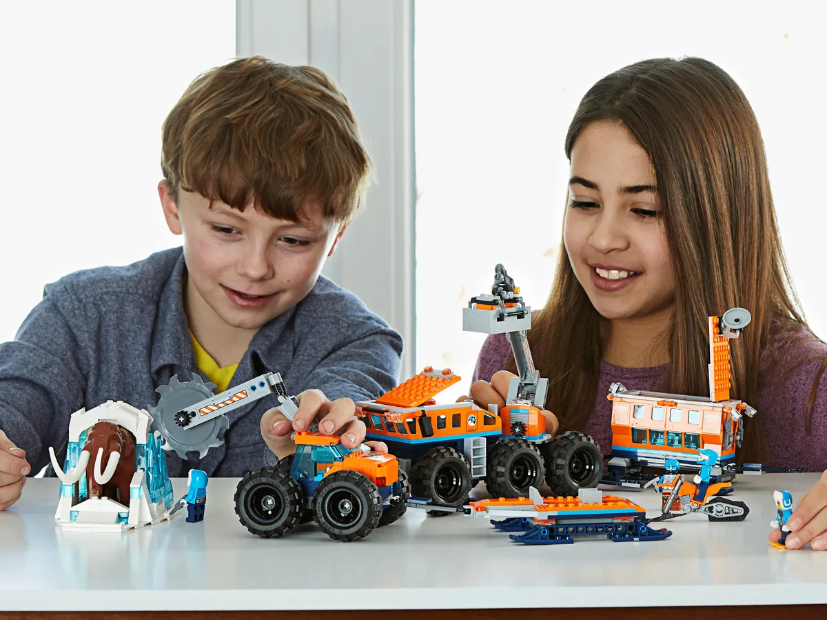 LEGO Arctic Mobile Exploration Base (60195) - image 9