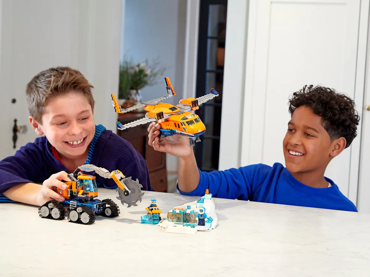 LEGO Arctic Supply Plane (60196) - image 9