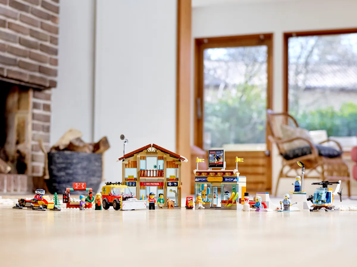 LEGO Ski Resort (60203) - image 35