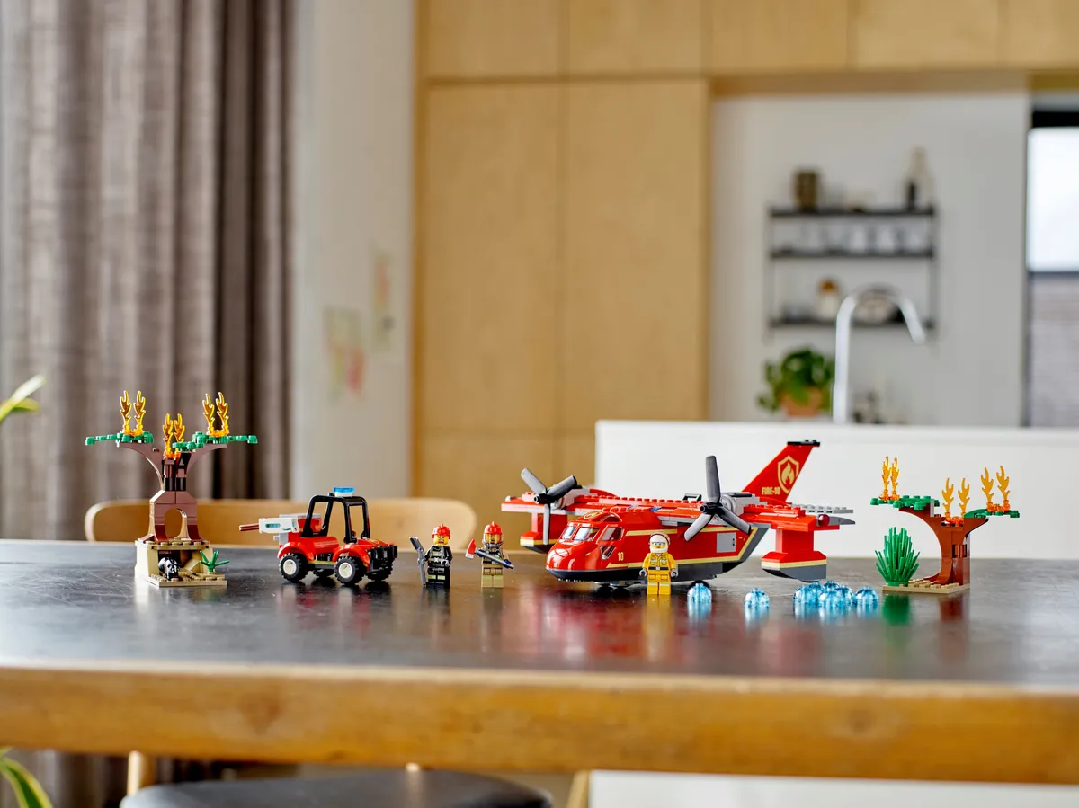 LEGO Fire Plane (60217) - afbeelding 12