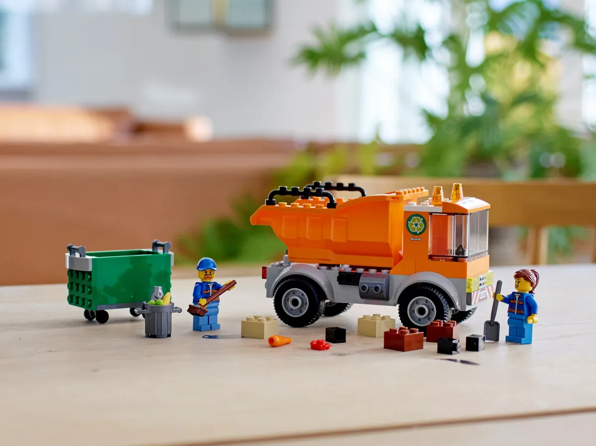 LEGO Garbage Truck (60220) - image 8