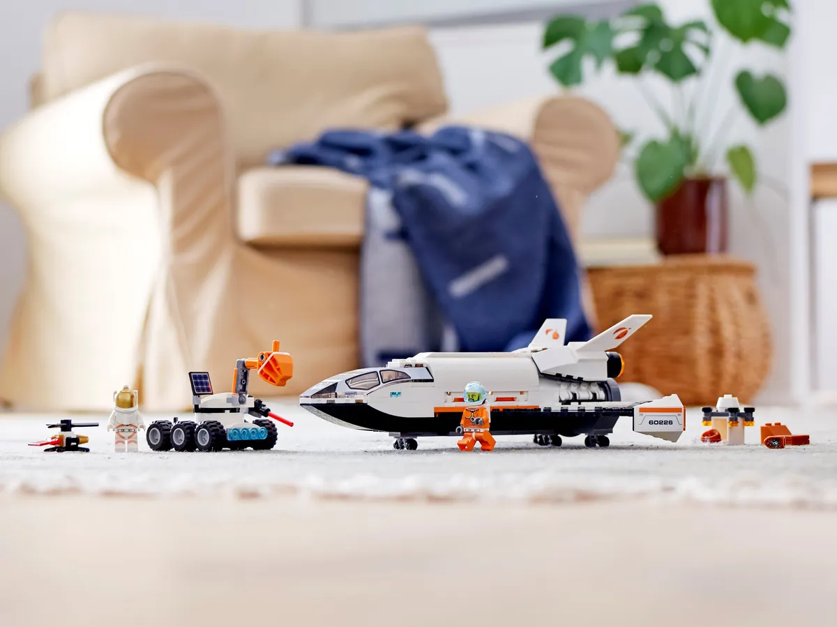 LEGO Mars Research Shuttle (60226) - image 9