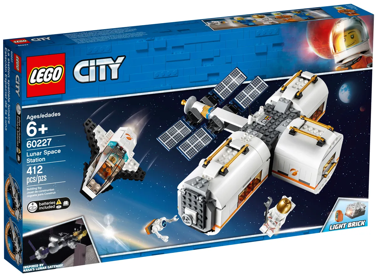 LEGO Lunar Space Station (60227) - image 1