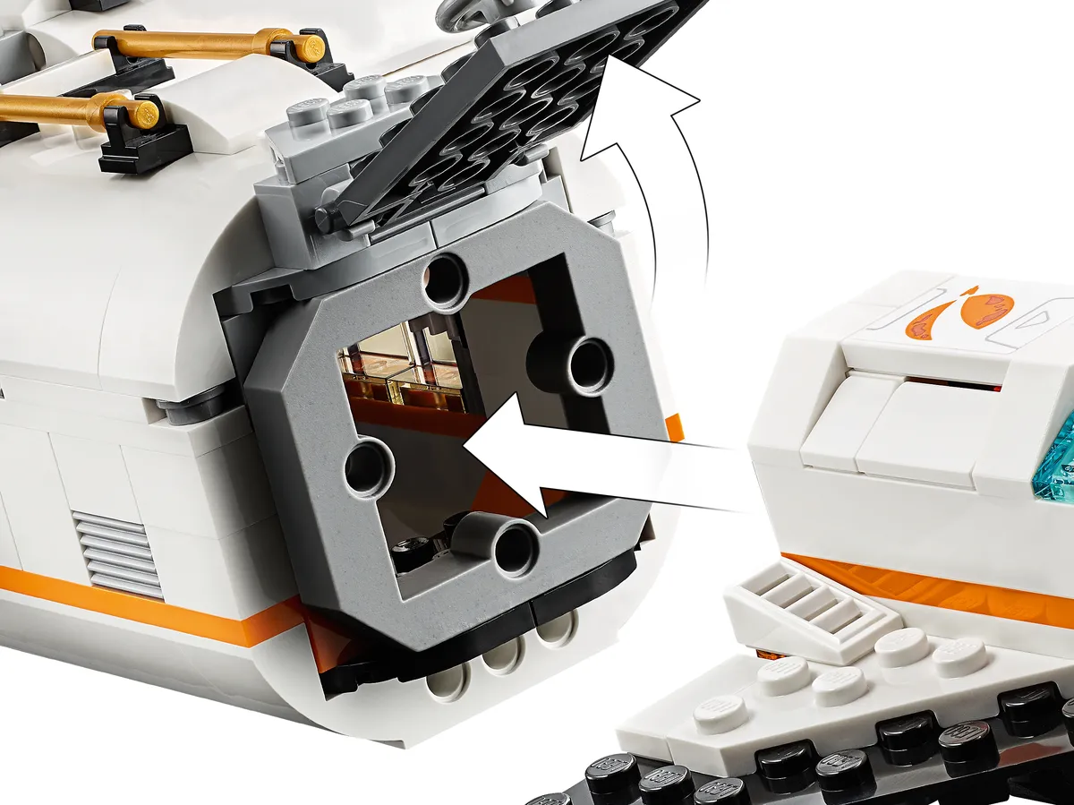 LEGO Lunar Space Station (60227) - image 5