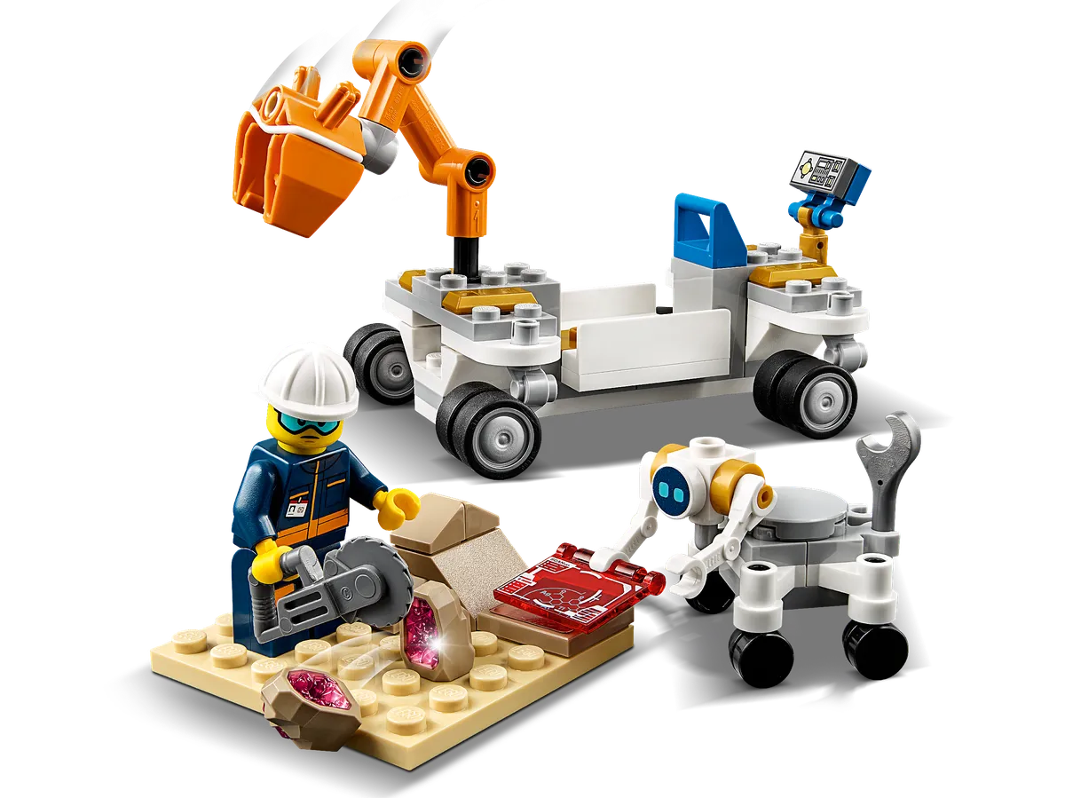 LEGO Deep Space Rocket and Launch Control (60228) - image 4