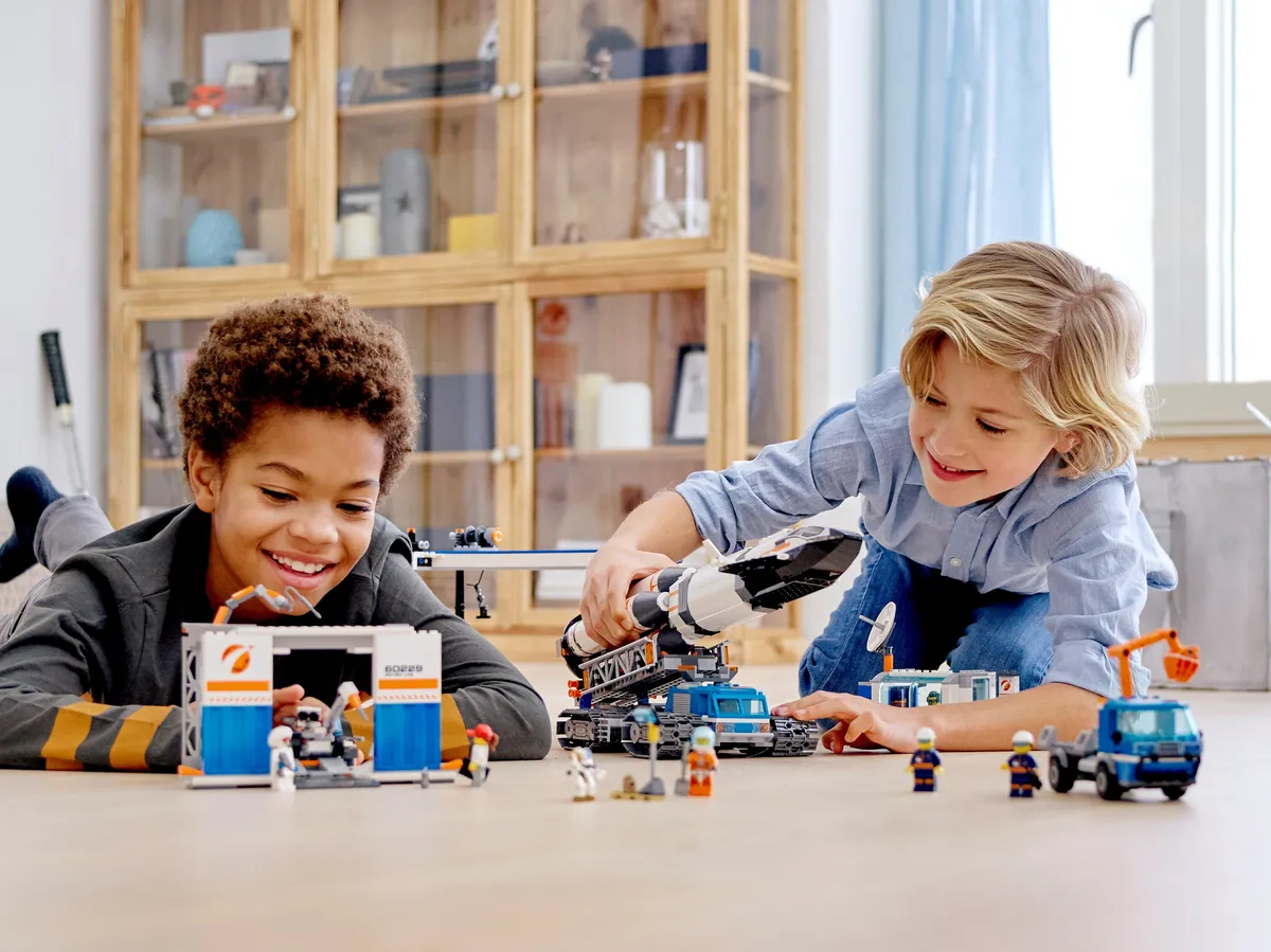 LEGO Rocket Assembly & Transport (60229) - Bild 14