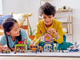 LEGO Donut Shop Opening (60233) - image 11