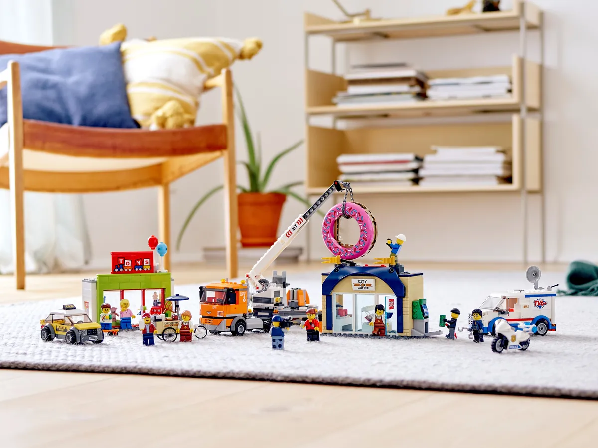 LEGO Donut Shop Opening (60233) - afbeelding 12