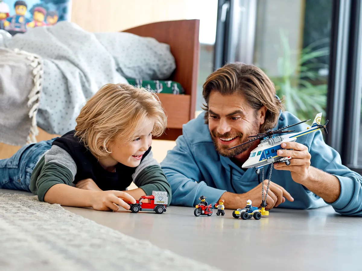 LEGO Police Helicopter Chase (60243) - Bild 7