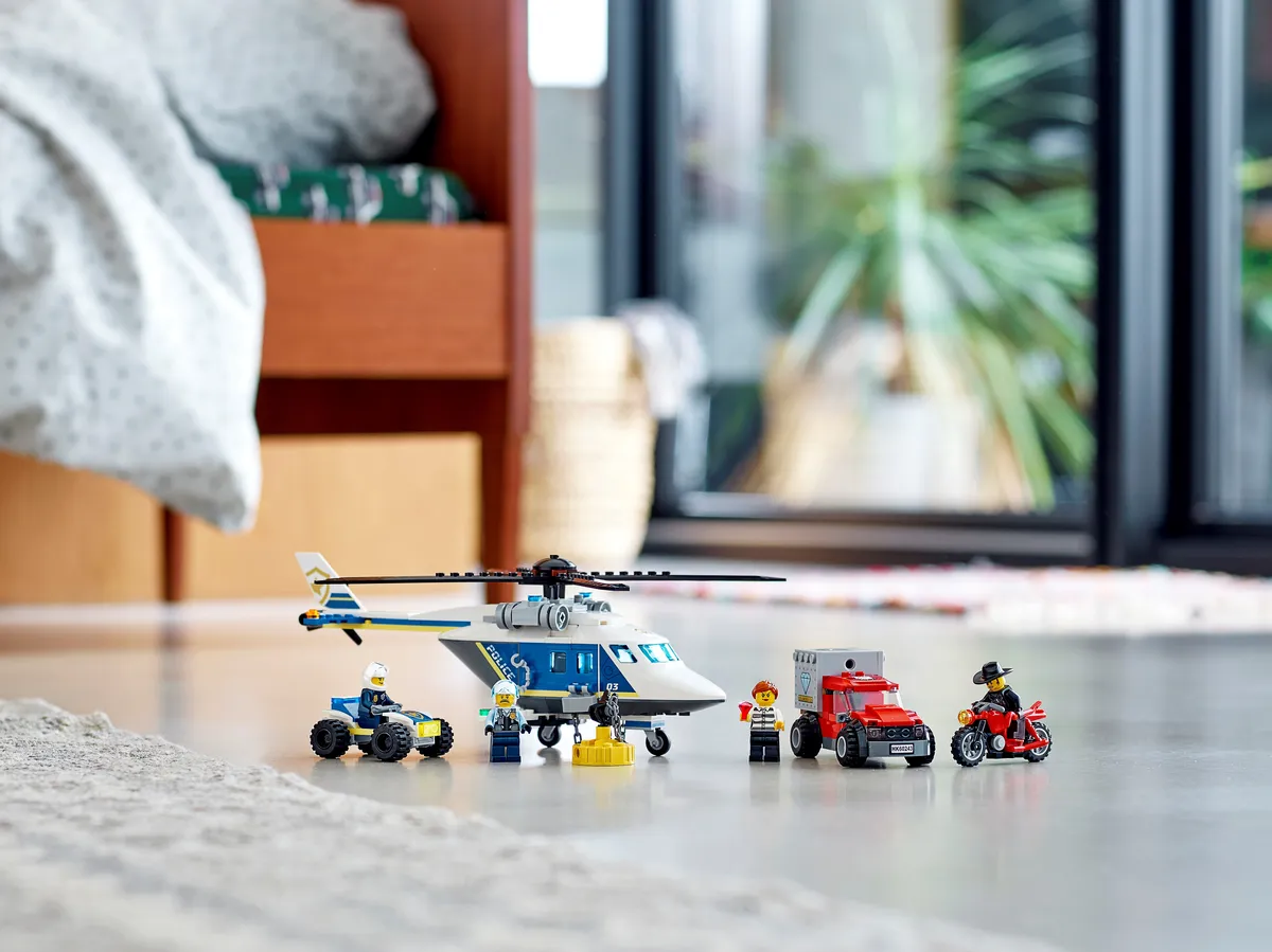 LEGO Police Helicopter Chase (60243) - Bild 8