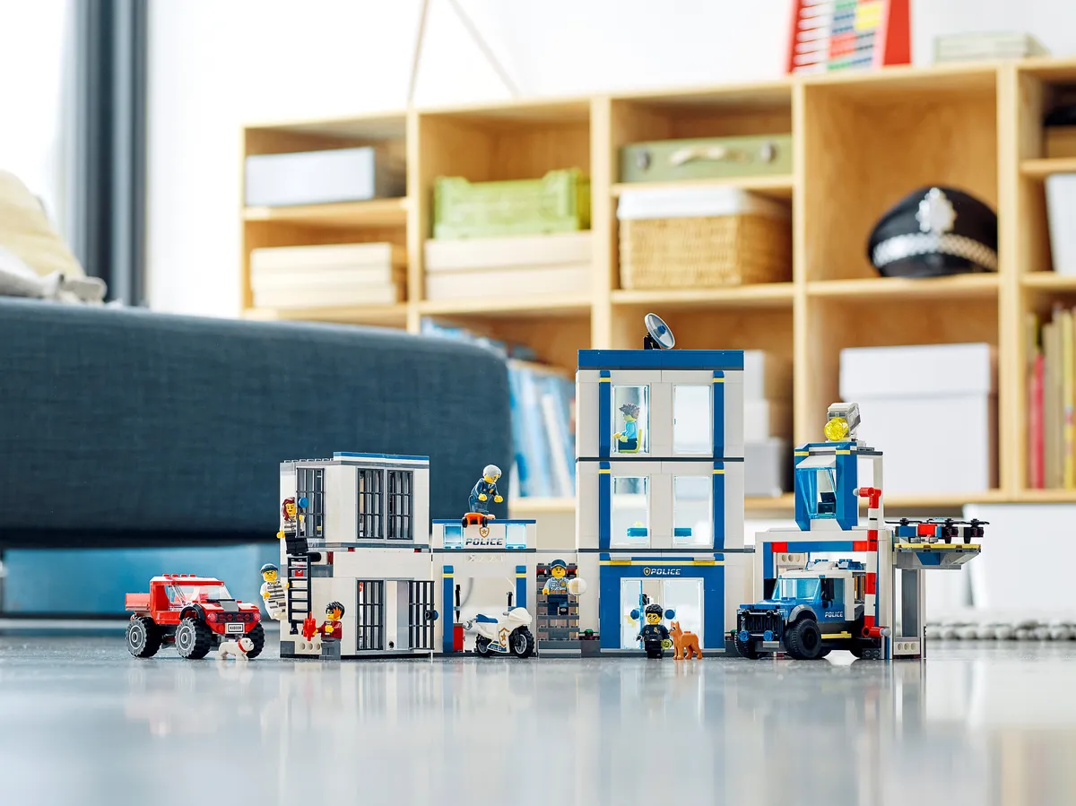 LEGO Police Station (60246) - Bild 10
