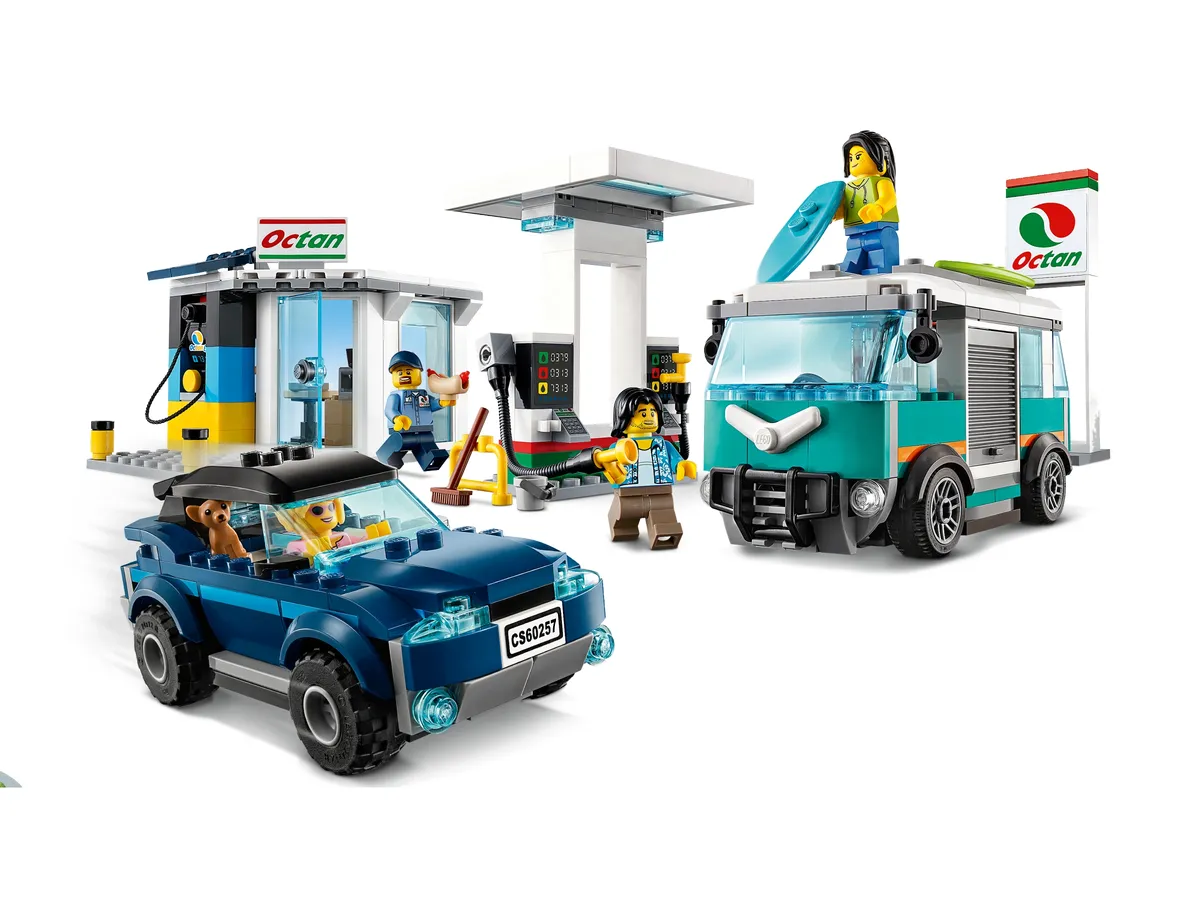 LEGO Service Station (60257) - image 2
