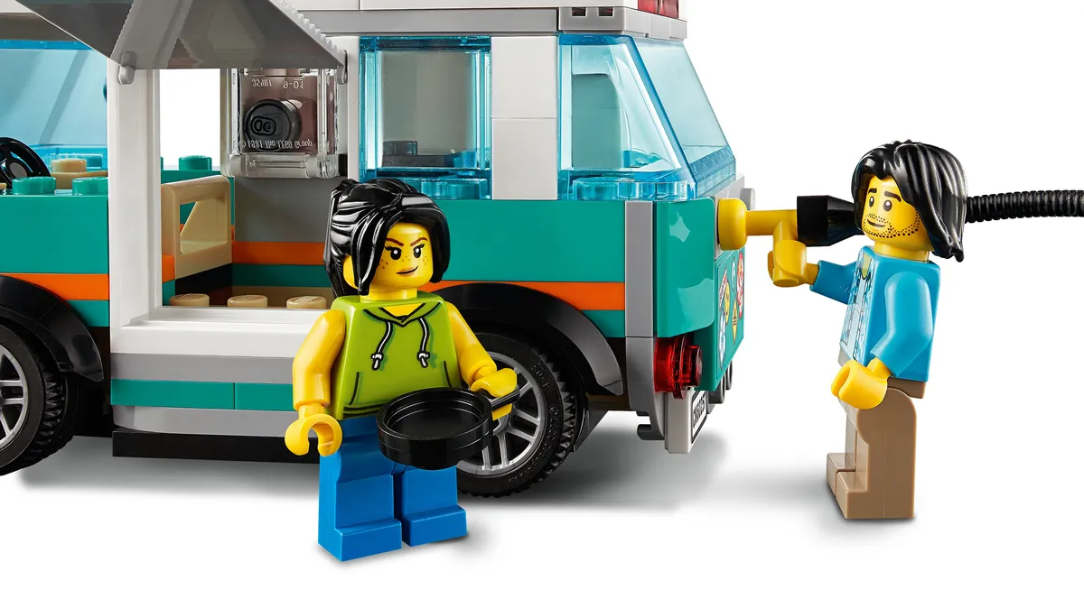 LEGO Service Station (60257) - image 7