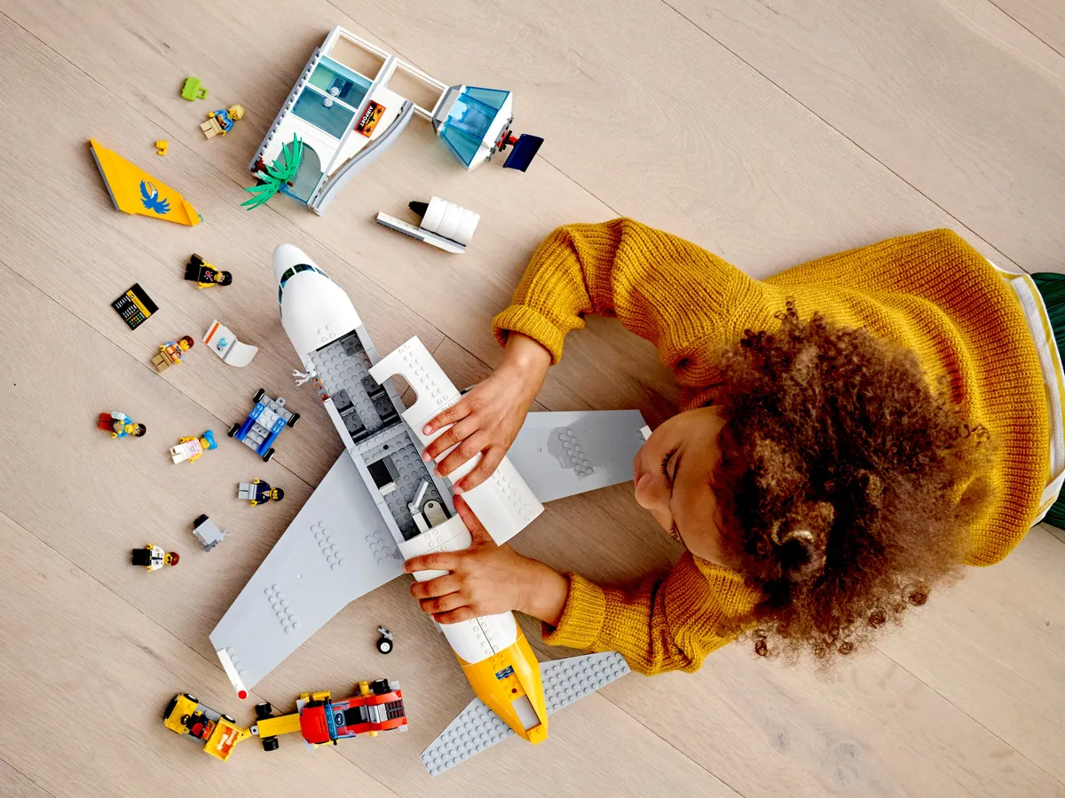 LEGO Passenger Airplane (60262) - image 11