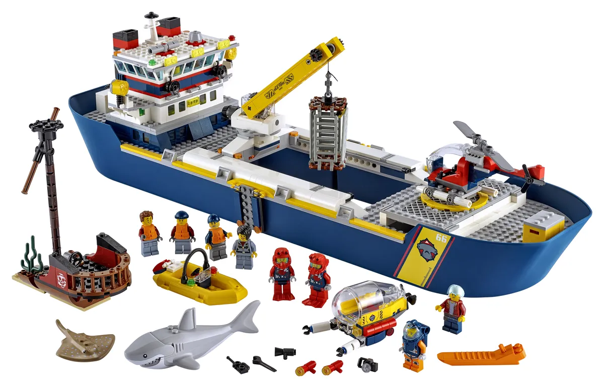 LEGO Ocean Exploration Ship (60266)