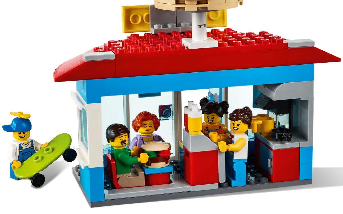 LEGO Main Square (60271) - image 7