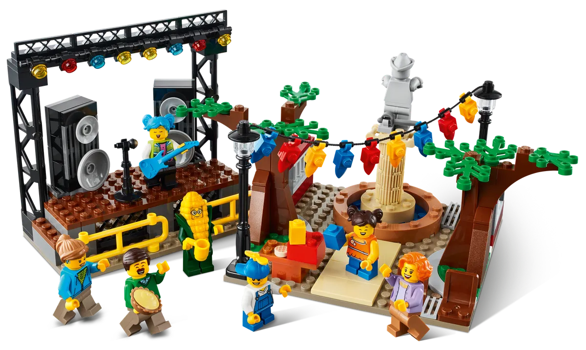 LEGO Main Square (60271) - image 10