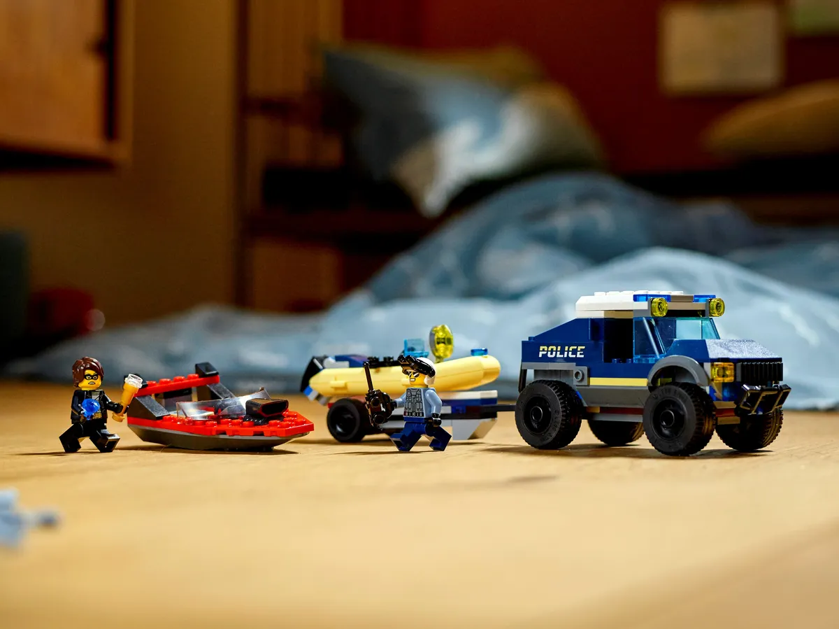 LEGO Elite Police Boat Transport (60272) - Bild 10