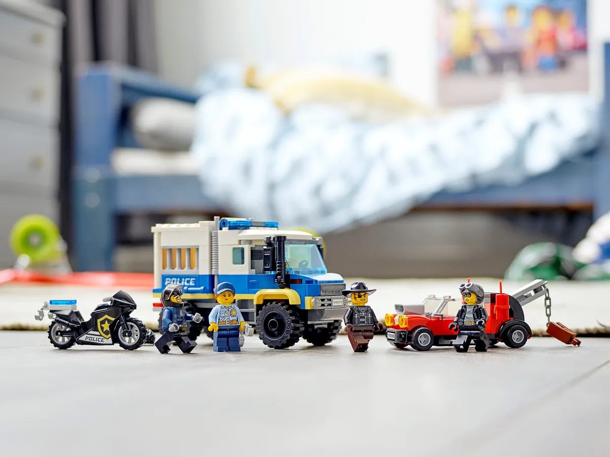 LEGO Police Prisoner Transport (60276) - Bild 9