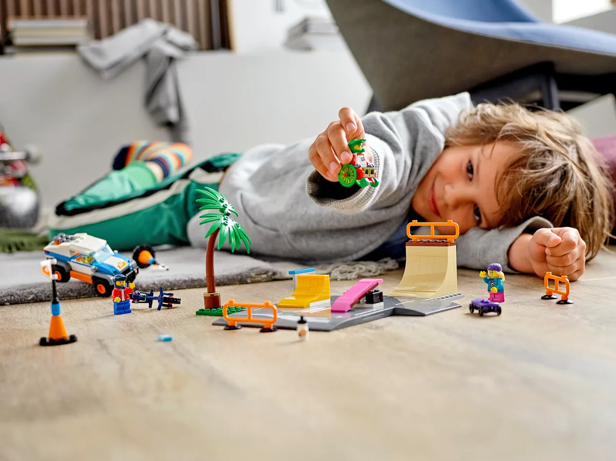 LEGO Skate Park (60290) - image 9