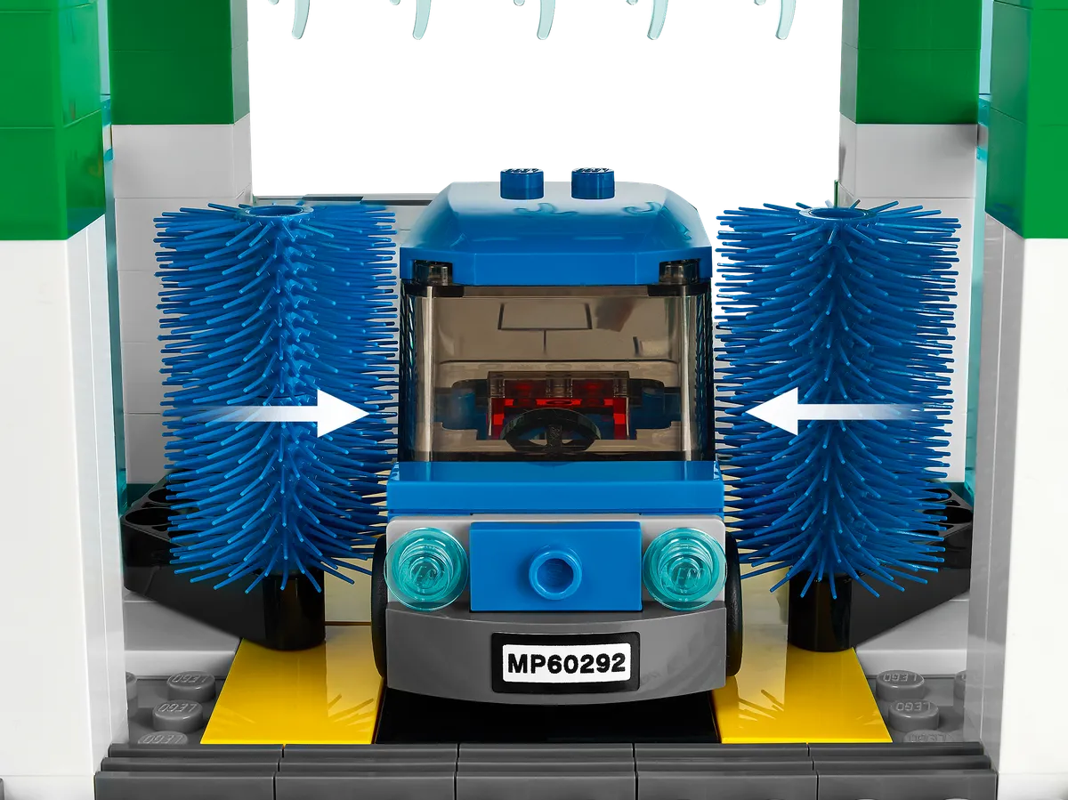LEGO Town Center (60292) - image 9