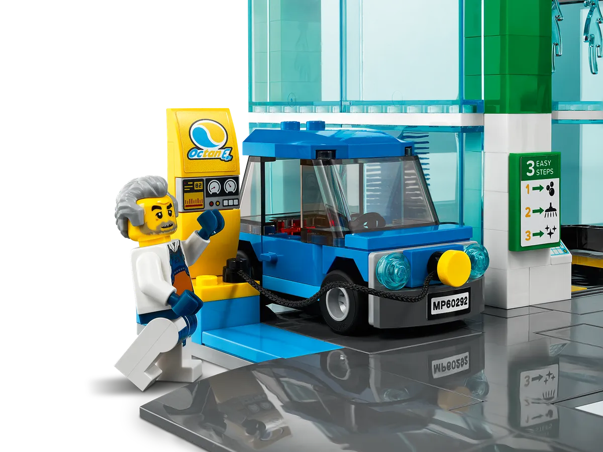 LEGO Town Center (60292) - image 10