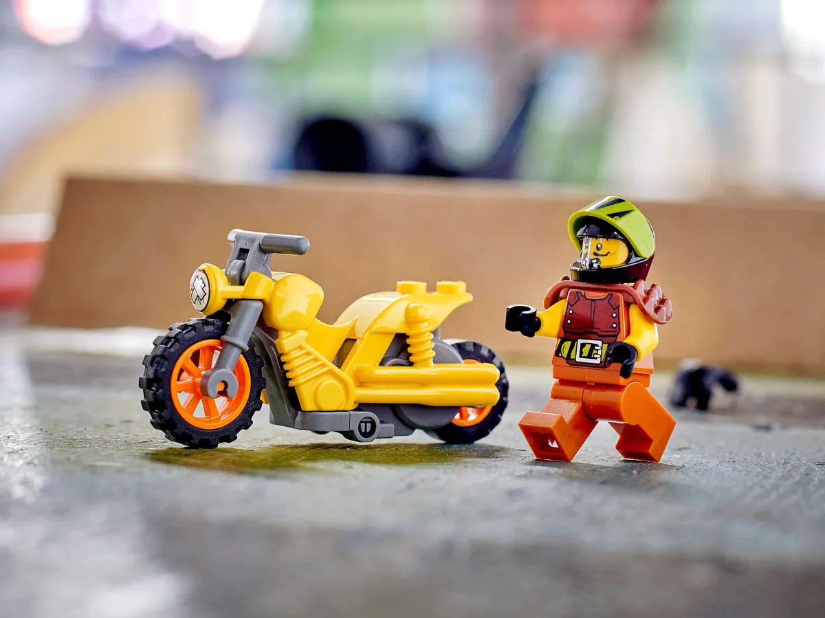 LEGO Demolition Stunt Bike (60297) - Bild 10