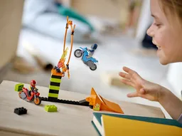 LEGO Stunt Competition (60299) - image 12