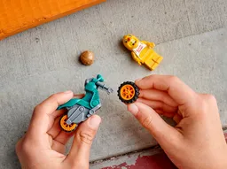 LEGO Chicken Stunt Bike (60310) - afbeelding 3