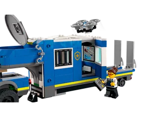 Police Mobile Command Truck by LEGO – product photo 3 of 7