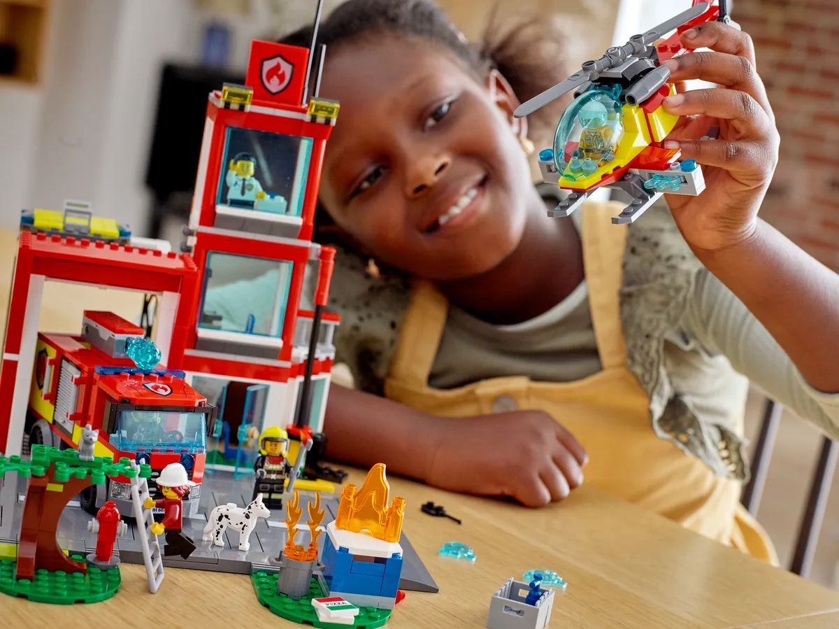LEGO Fire Station (60320) - image 7