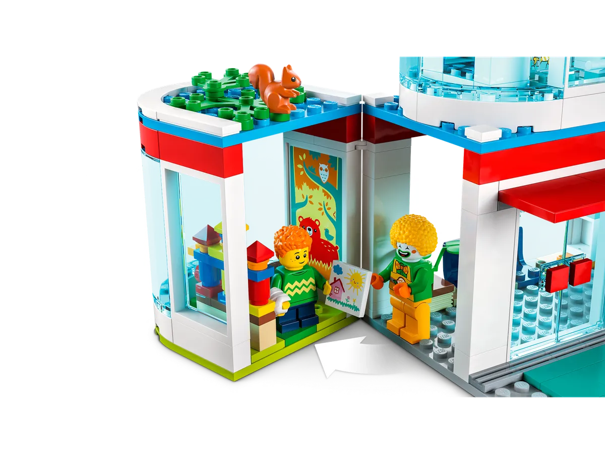 LEGO Hospital (60330) - image 1
