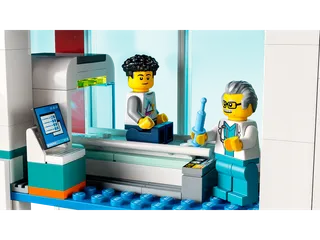 Hospital från LEGO – produktbild 5 av 10