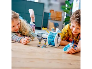 Lunar Space Station by LEGO – product photo 10 of 11