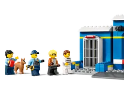 LEGO Police Station Chase (60370) - image 3