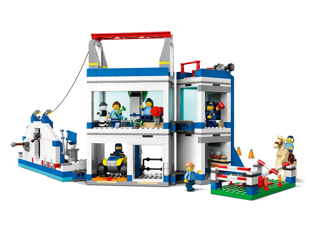 LEGO Police Training Academy (60372) - image 2