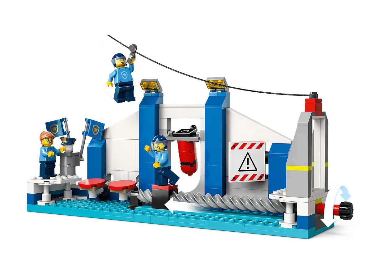 LEGO Police Training Academy (60372) - image 3