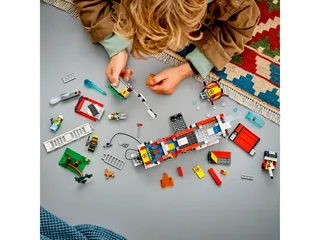 Fire Command Truck by LEGO – product photo 12 of 13