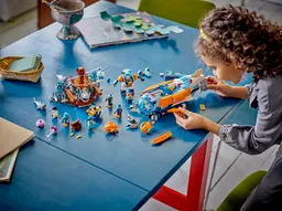 LEGO Deep-Sea Explorer Submarine (60379) - image 10