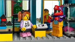 LEGO Downtown (60380) - image 9