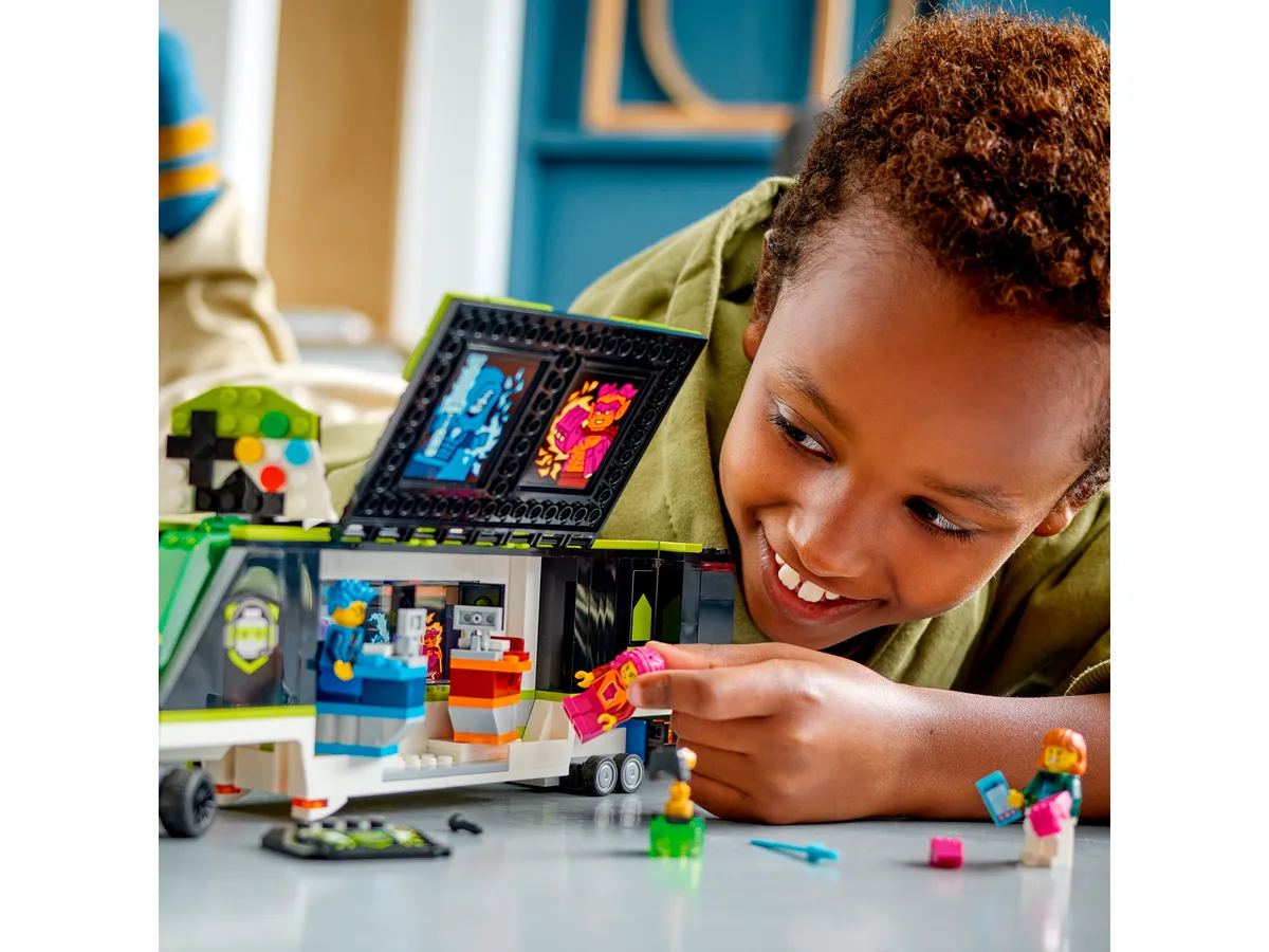 LEGO Gaming Tournament Truck (60388) - Bild 8