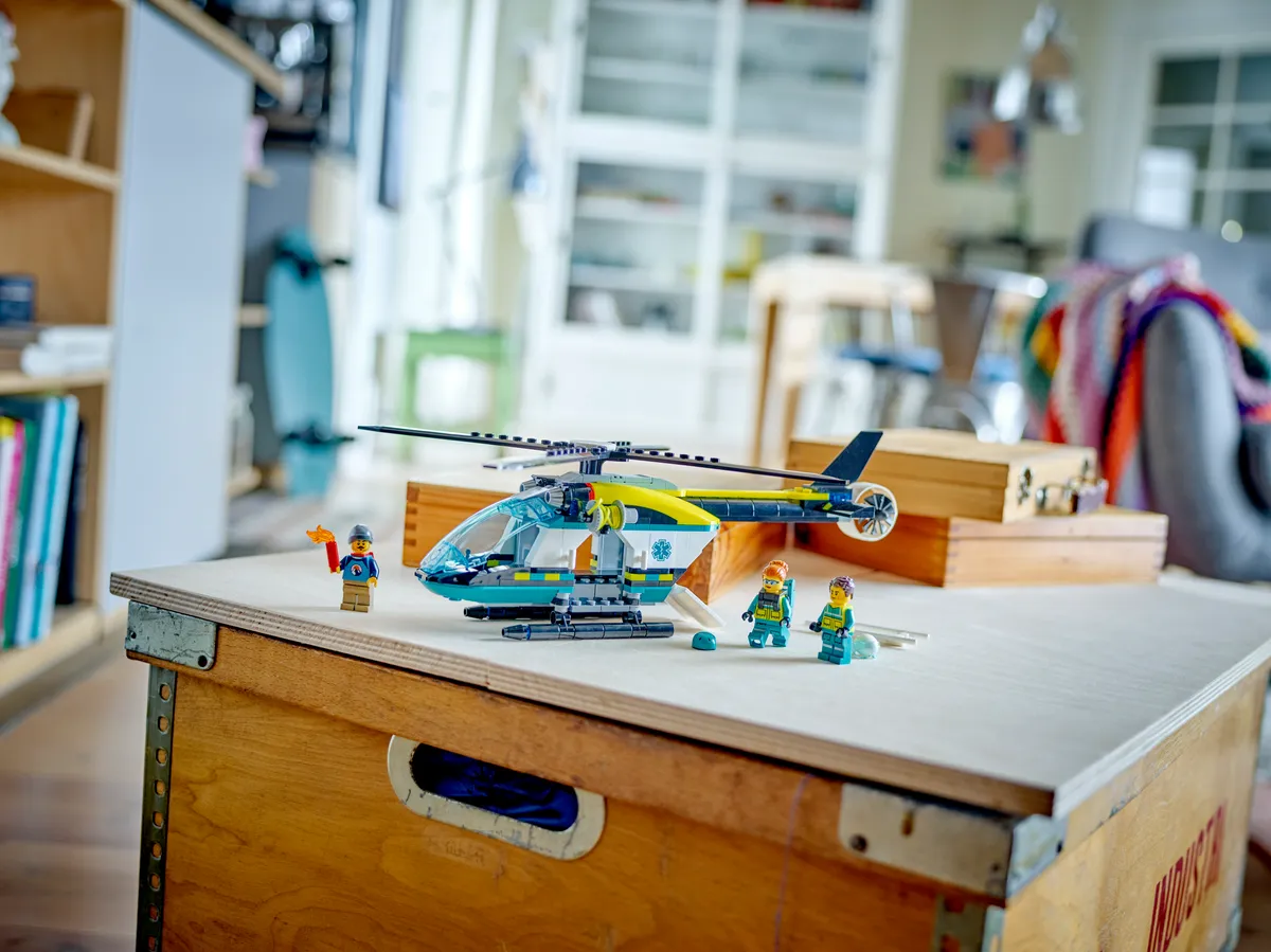 LEGO Emergency Rescue Helicopter (60405) - Bild 9