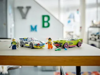 Police Car and Muscle Car Chase fra LEGO – produktbillede 8 af 8