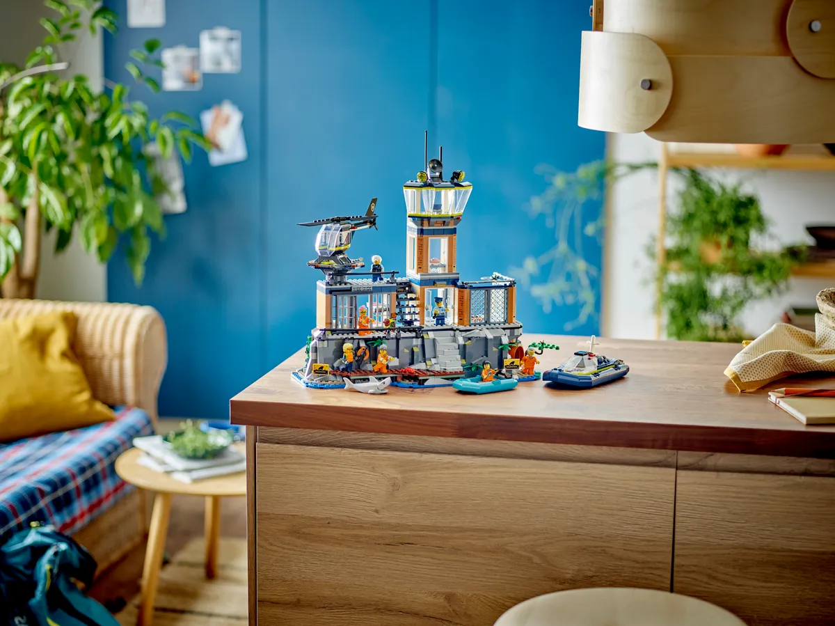 LEGO Police Prison Island (60419) - Bild 10